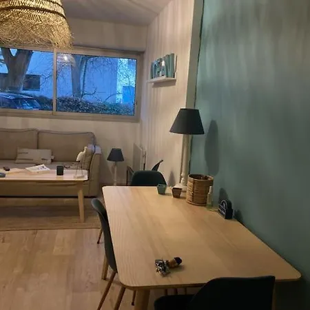 T2bis Pereire Dans -residence En Premiere Ligne